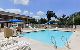 Motel 6 Austin, Tx - Central Downtown Ut